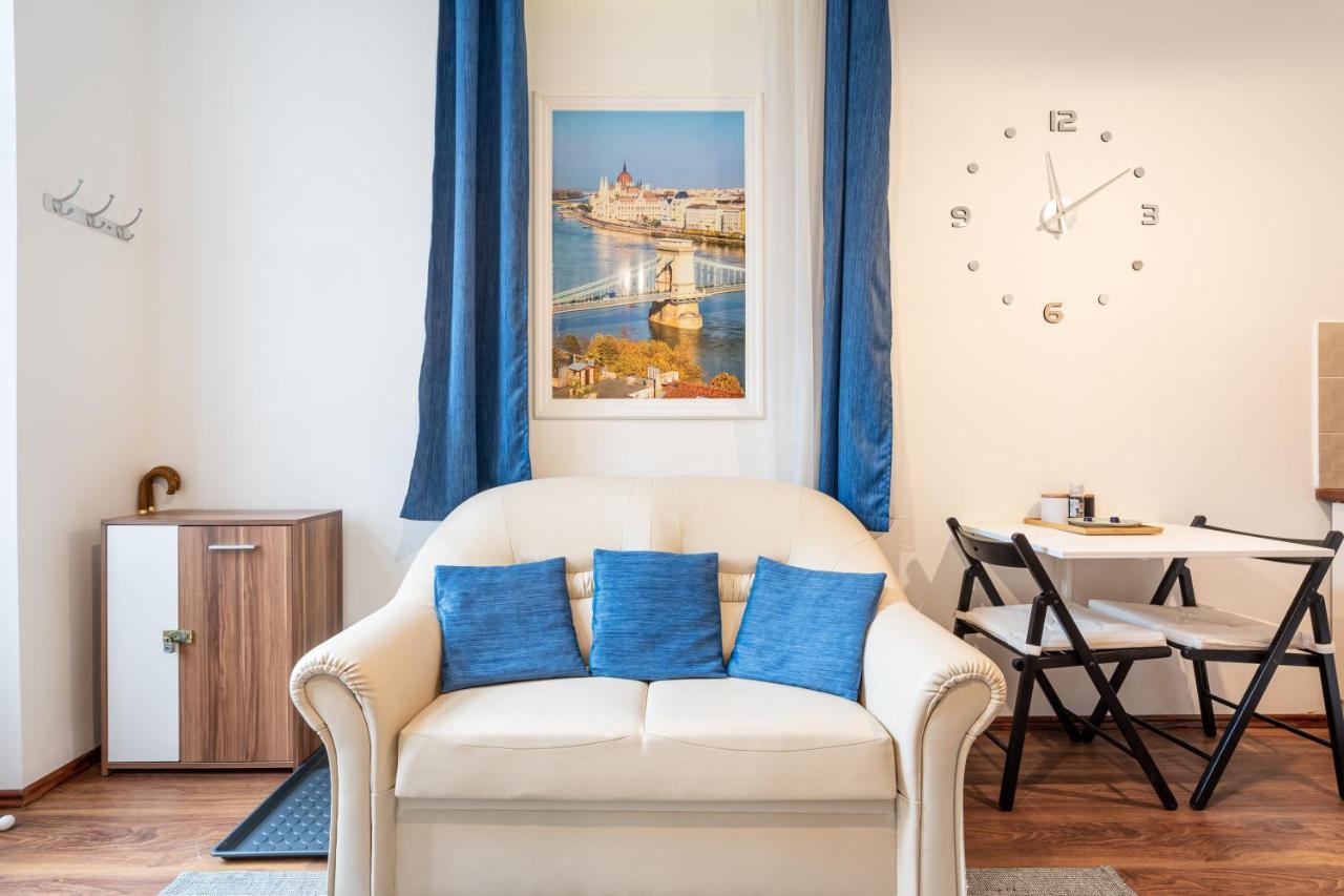 Apartment Life On The Blue